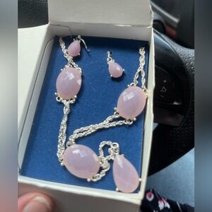 vintage Avon lavender necklace and earrings set. Beautiful 💜Elegant Silver